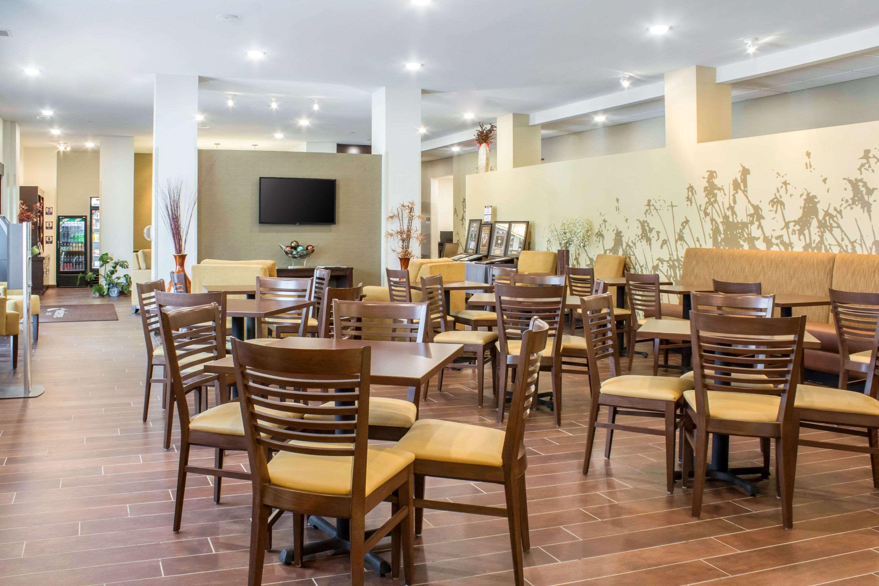 Sleep Inn & Suites Lincoln University Area Buitenkant foto