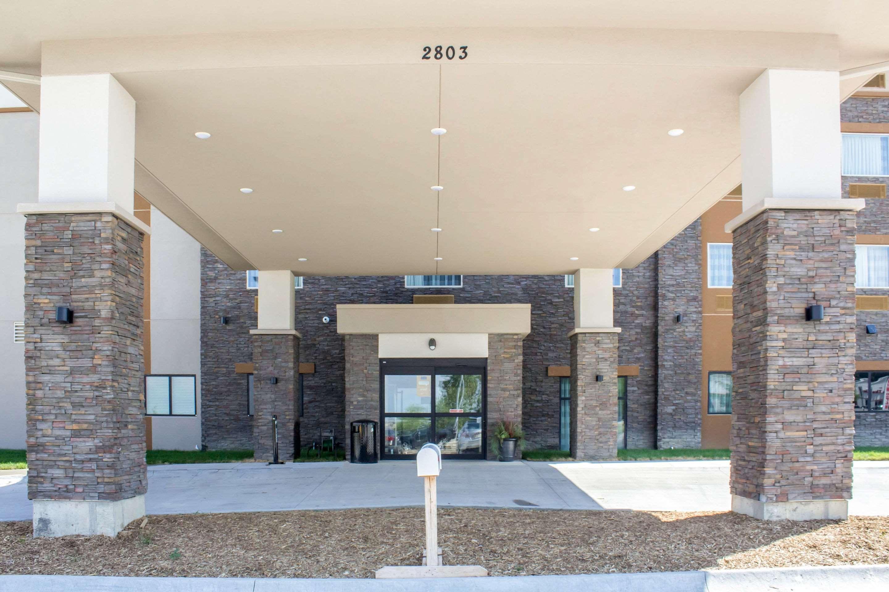 Sleep Inn & Suites Lincoln University Area Buitenkant foto