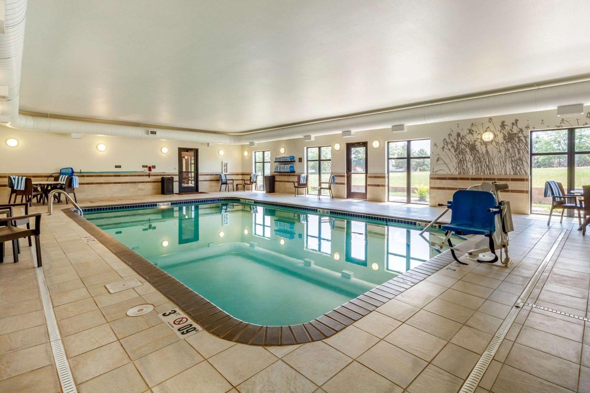 Sleep Inn & Suites Lincoln University Area Buitenkant foto