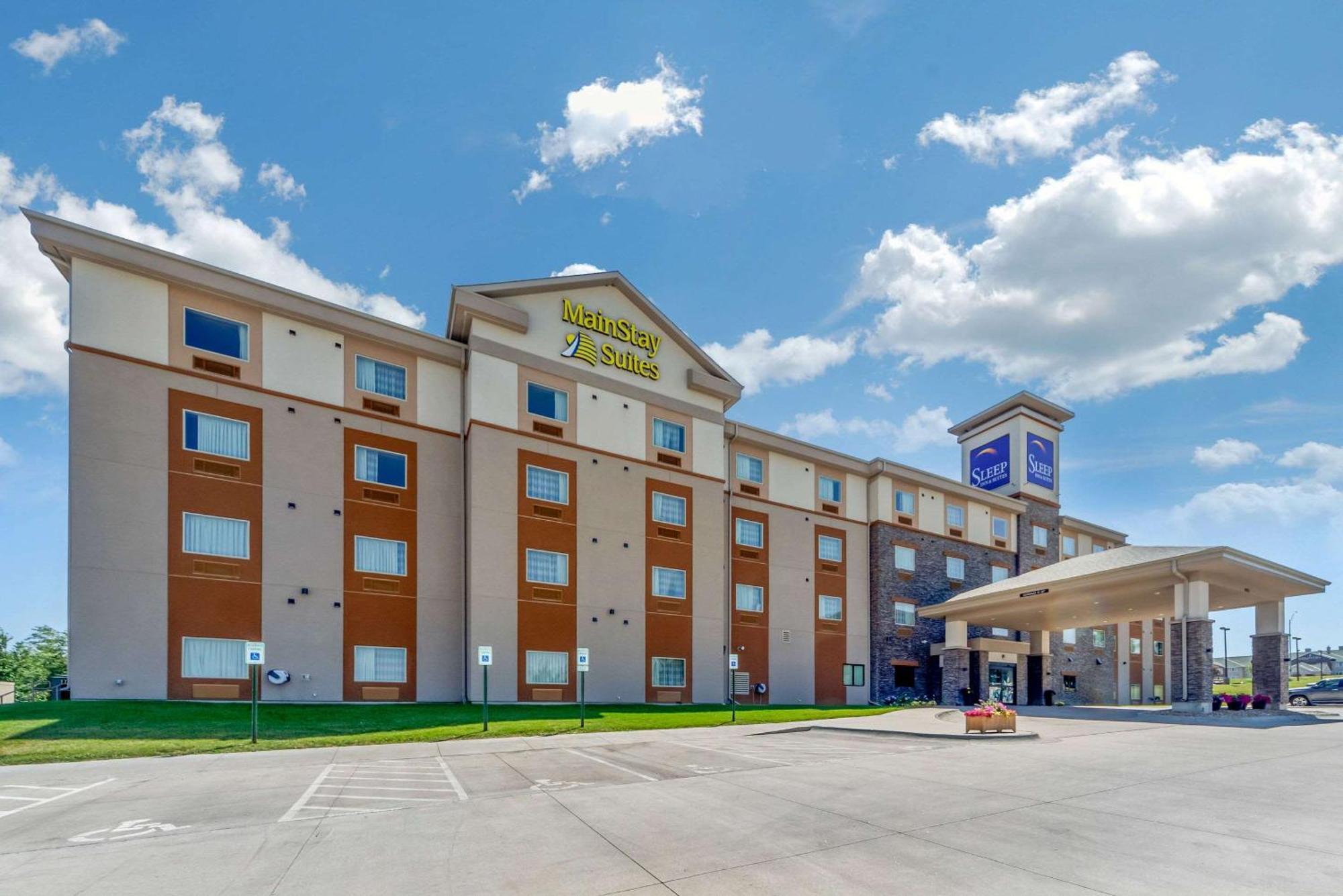 Sleep Inn & Suites Lincoln University Area Buitenkant foto
